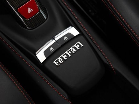 Used 2019 Ferrari 488 GTB RWD image 30