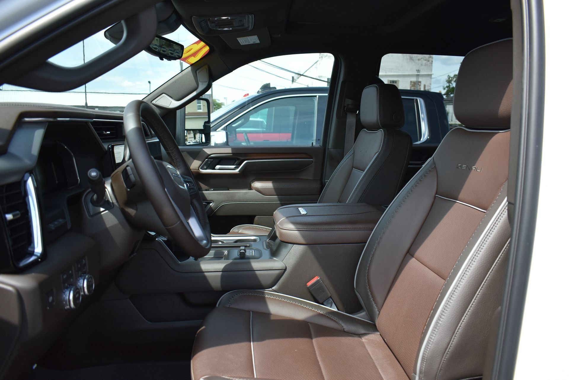 Used 2026 GMC Sierra 2500 Denali w/ Technology Package AWD/4WD image 15