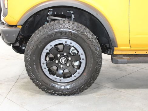 Used 2021 Ford Bronco Badlands image 21