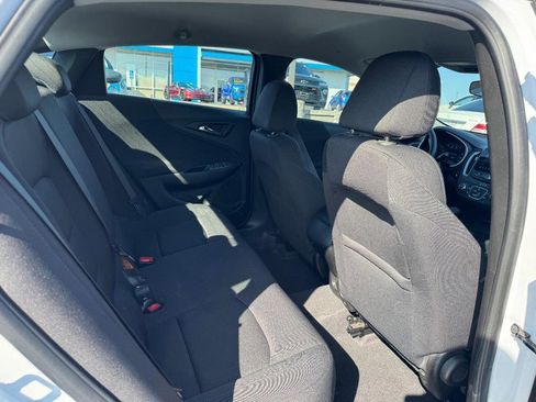 Used 2024 Chevrolet Malibu LS w/ Driver Confidence Package image 9