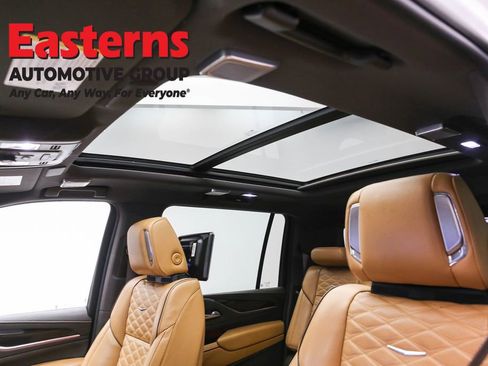 Used 2022 Cadillac Escalade ESV Sport w/ Touring Package image 41