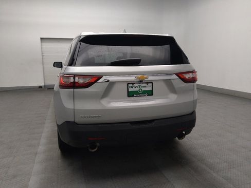 Used 2021 Chevrolet Traverse LS FWD image 6