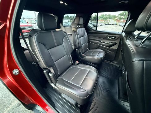 Used 2022 Chevrolet Traverse RS AWD/4WD image 14