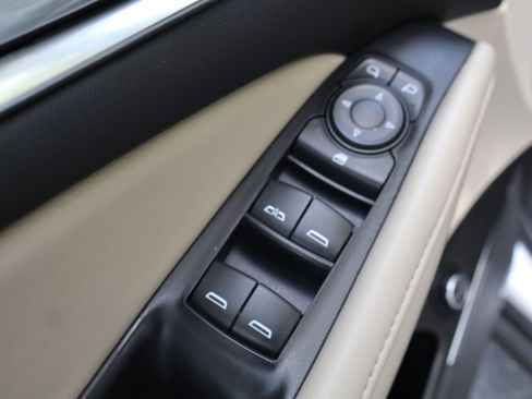 Used 2021 Buick Enclave Essence w/ Sport Touring Edition FWD image 20