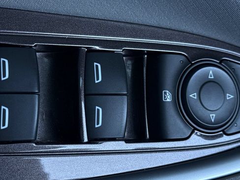 Used 2018 Chevrolet Malibu LS w/ LPO, Convenience Package 1 FWD image 33