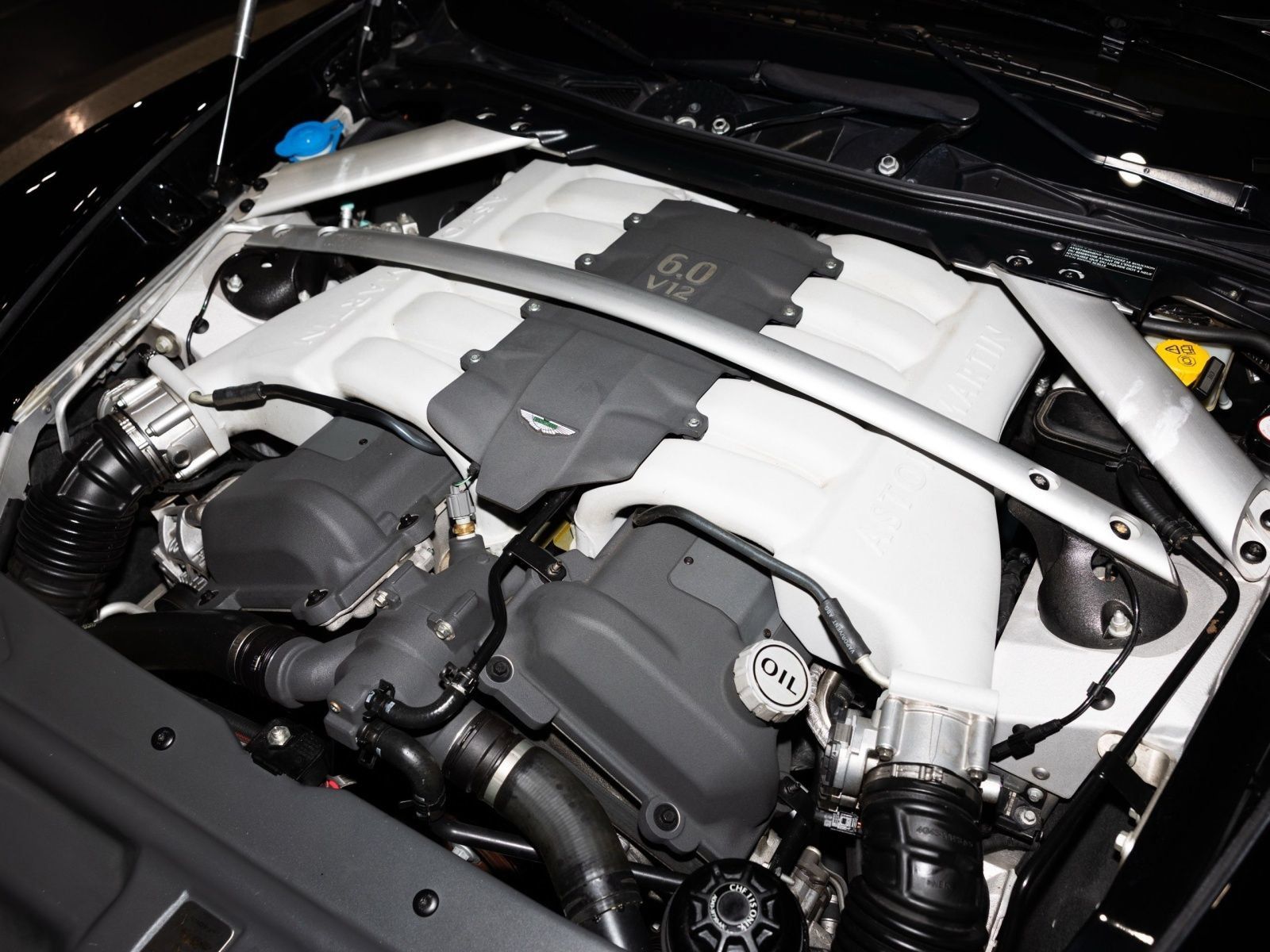 Used 2011 Aston Martin Rapide RWD image 28