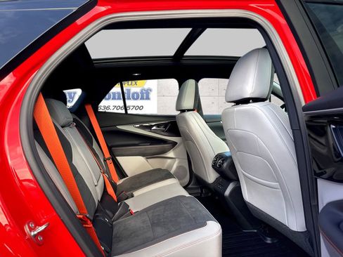 Used 2025 Chevrolet Blazer EV SS image 8