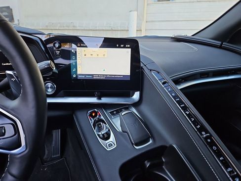 Used 2025 Chevrolet Corvette Stingray Preferred Cpe w/ Battery Protection Package image 15