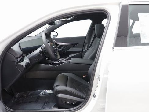 New 2026 BMW 530i xDrive w/ Premium Package image 5