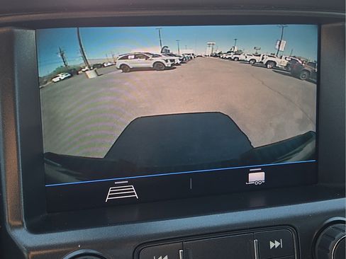 Used 2022 Chevrolet Colorado LT w/ LT Convenience Package AWD/4WD image 17