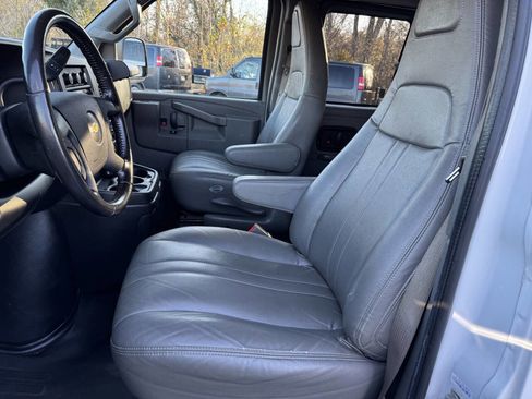 Used 2020 Chevrolet Express 2500 LS w/ Driver Convenience Package image 12