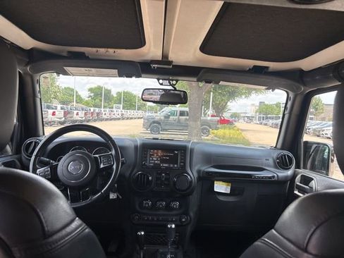 Used 2015 Jeep Wrangler Unlimited Sahara AWD/4WD image 13