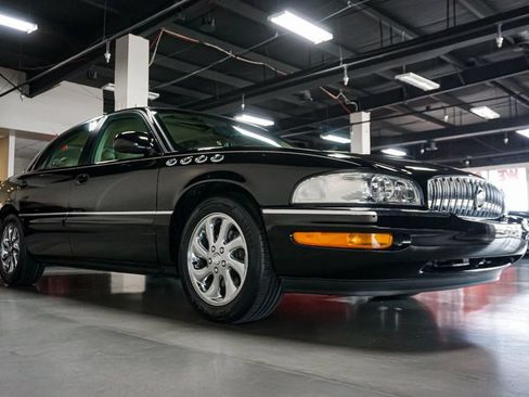 Used 2004 Buick Park Avenue Ultra w/ Ultra Luxury Package FWD image 2