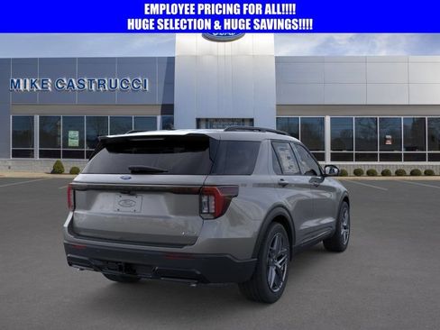 New 2026 Ford Explorer ST-Line w/ ST-Line Street Pack AWD/4WD image 8
