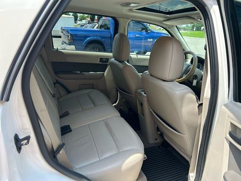 Used 2010 Ford Escape XLT AWD/4WD image 13