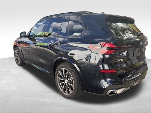 Certified 2025 BMW X5 xDrive40i w/ Executive Package AWD/4WD image 2