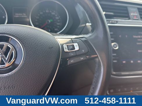 Used 2018 Volkswagen Tiguan SE FWD image 23