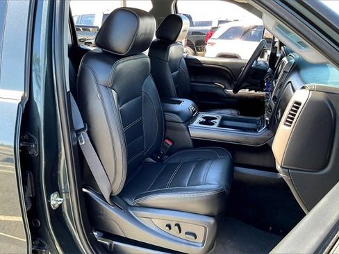 Used 2017 GMC Sierra 2500 Denali w/ Duramax Plus Package image 6