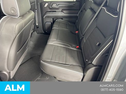 Used 2024 GMC Sierra 2500 AT4X image 24