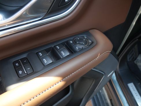 Used 2023 Chevrolet Tahoe High Country image 18