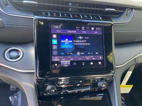 New 2025 Jeep Grand Cherokee Altitude image 7