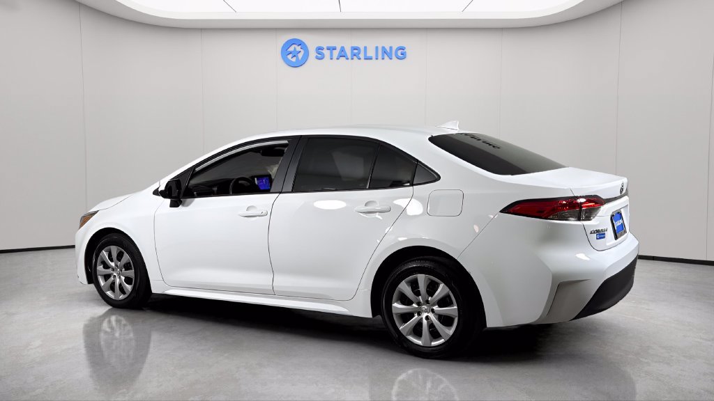 Used 2026 Toyota Corolla LE FWD image 4