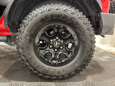 Used 2022 Ford Bronco Wildtrak AWD/4WD image 32