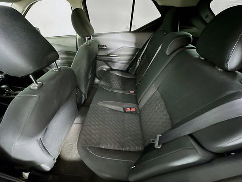 Used 2024 Nissan Kicks SV image 25