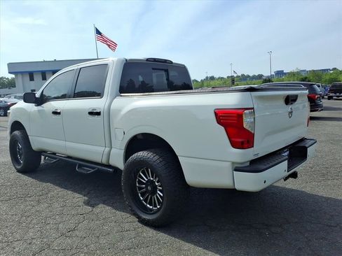 Used 2021 Nissan Titan SV AWD/4WD image 5