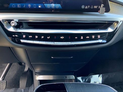 New 2025 Cadillac Lyriq Sport AWD/4WD image 28