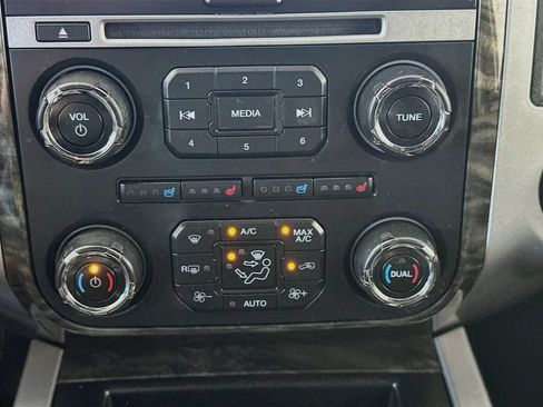 Used 2016 Ford Expedition Limited w/ Equipment Group 301A AWD/4WD image 18