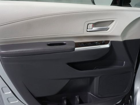 Certified 2021 Toyota Sienna XLE image 30