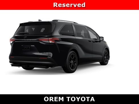 New 2026 Toyota Sienna XLE Woodland Edition AWD/4WD image 9