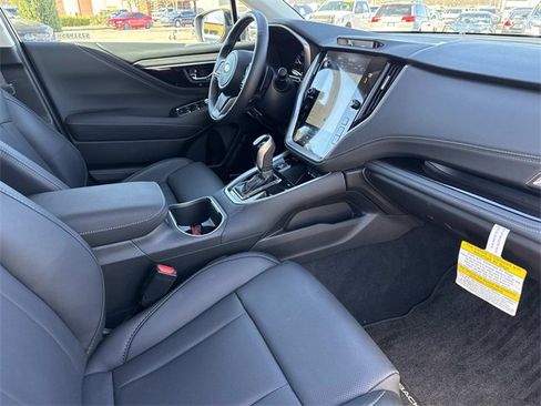 Used 2025 Subaru Outback Limited image 18