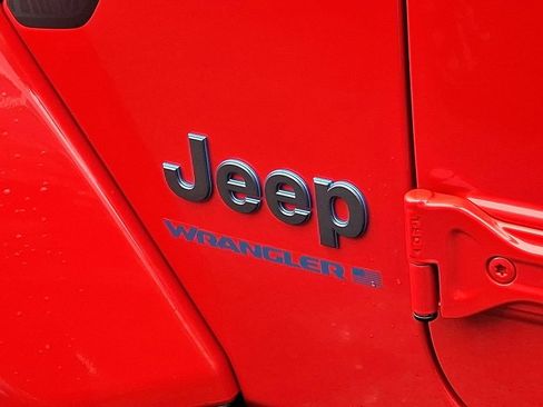 Certified 2025 Jeep Wrangler Unlimited Sahara image 31