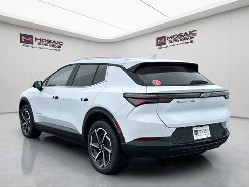 New 2026 Chevrolet Equinox EV LT image 5