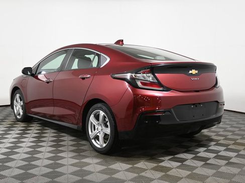 Used 2017 Chevrolet Volt LT w/ Comfort Package FWD image 9