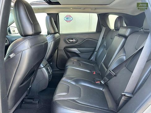 Used 2021 Jeep Cherokee Limited image 15