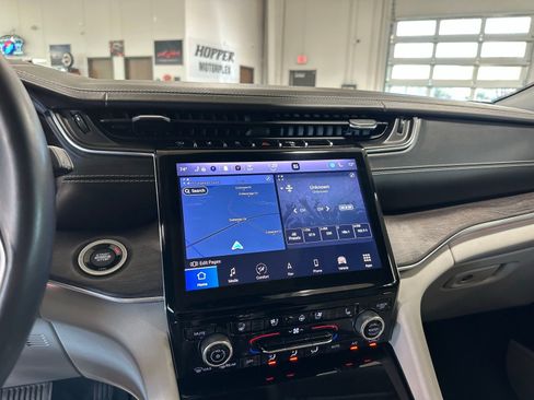 Used 2022 Jeep Grand Cherokee L Overland image 27