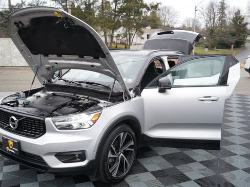 Used 2019 Volvo XC40 T5 R-Design image 95