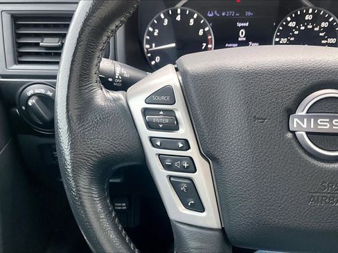 Used 2023 Nissan Titan SV w/ SV Convenience Package image 22