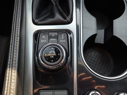 Used 2023 Nissan Maxima Platinum w/ Sport Mat Group FWD image 27