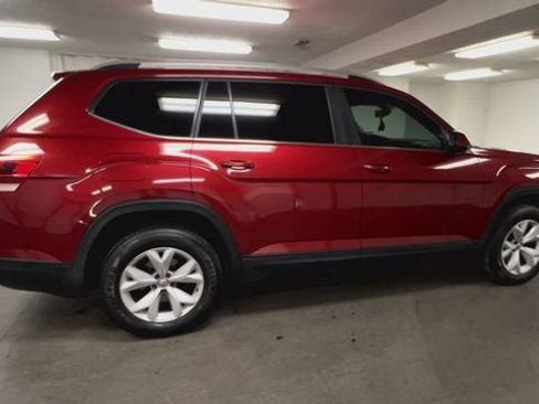 Used 2019 Volkswagen Atlas SE w/ Towing Package image 9