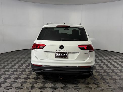 Used 2024 Volkswagen Tiguan SE AWD/4WD image 8