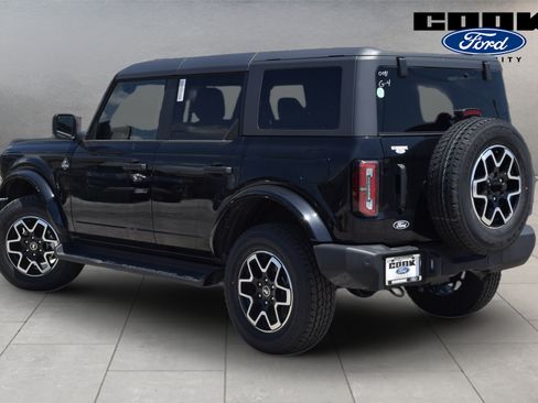 New 2026 Ford Bronco Outer Banks AWD/4WD image 3