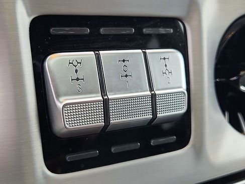 Used 2024 Mercedes-Benz G 550 image 22