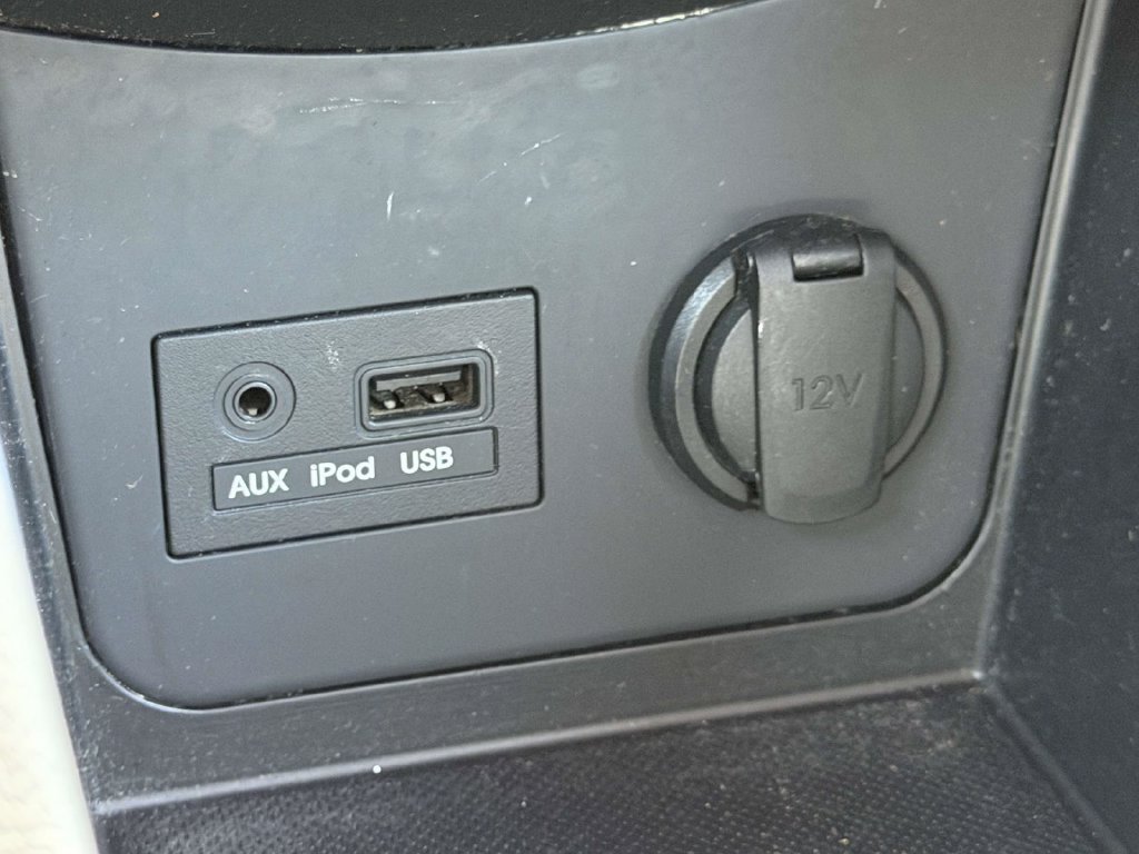 Used 2013 Hyundai Accent GLS w/ Premium Pkg FWD image 35