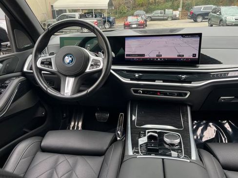 Used 2024 BMW X5 xDrive50e w/ M Sport Package image 17