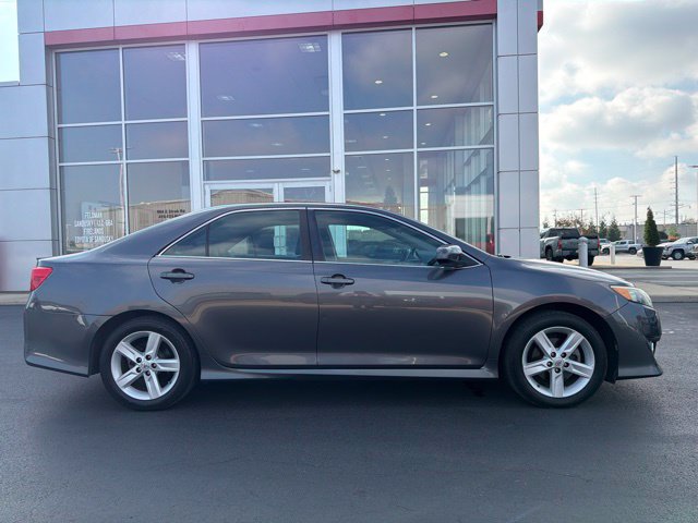 Used 2013 Toyota Camry SE FWD image 8