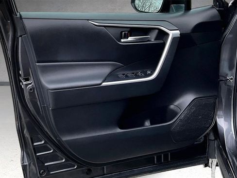 Used 2023 Toyota RAV4 XLE w/ Convenience Package image 20